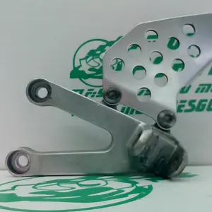 Foto de Estribera delantera izquierda Honda CBR 600 R referencia 98-20-38184 foto 2