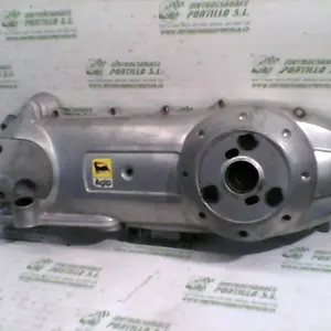 Foto de Tapa de cárter Aprilia Sport city 250 inyeccion 09-10 referencia 161-18-14868 foto 3