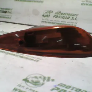 Foto de Intermitente trasero izquierdo Peugeot Elyseo 50 referencia 191-21-30197 foto 12
