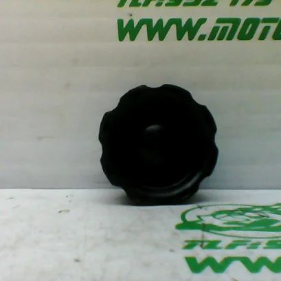 Foto de Tapón del deposito aceite Vespa LX 50 2T referencia 321-20-28570