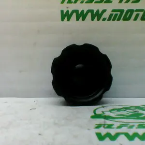 Foto de Tapón del deposito aceite Vespa LX 50 2T referencia 321-20-28570 foto 1