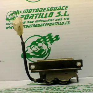 Foto de Cerradura del asiento Kymco Super Dink 125 referencia 100-22-36565 foto 6