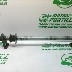 Foto de Eje de rueda trasera Suzuki gsx600F referencia 156-16-26962 foto 2