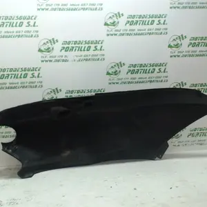 Foto de Carcasa lateral trasera izquierda Yamaha Majesty 125 referencia 125-17-11569 foto 4
