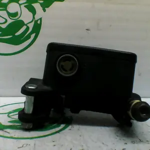 Foto de Bomba de freno delantero Kymco super dink 300 i referencia 113-23-43364 foto 2