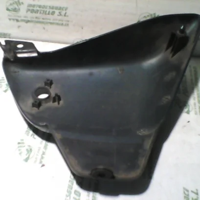 Foto de Carcasa lateral izquierda Suzuki Marauder 250 referencia 25-22-36072