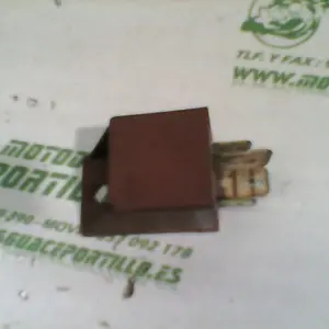 Foto de Rele de arranque Piaggio ZIP AIRE 2T 3 50 referencia 203-19-27265 foto 7