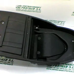 Foto de Porta-casco Keeway Outlook 125 referencia 191-18-17283 foto 4