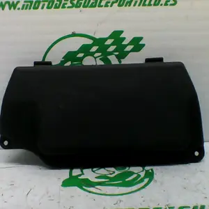 Foto de Tapa batería Piaggio NRG Power 50 referencia 404-22-40436 foto 6