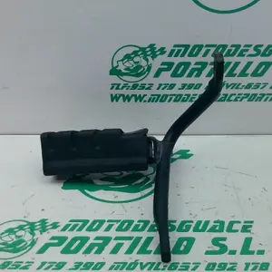 Foto de Estribera trasera derecha con reposapies Honda Dylan 125 referencia 80-23-44292 foto 4