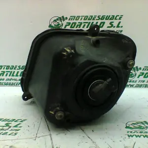 Foto de Faro derecho Derbi GPR 50 referencia 136-19-21573 foto 1