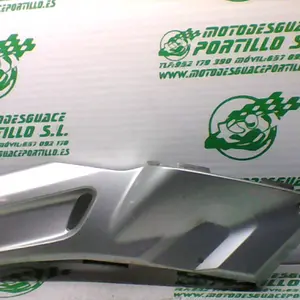 Foto de Embellecedor de carcasa delantera izquierda Yamaha XMAX 250 referencia 213-19-37417 foto 6