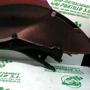 Foto de Carcasa lateral trasera izquierda Honda SH MODE referencia 413-21-32640 foto 7