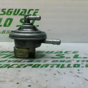 Foto de Grifo gasolina Peugeot tweet 125 referencia 10-22-32807 foto 3