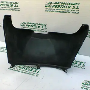 Foto de Carcasa bajo asiento Piaggio ZIP AIRE 2T 3 50 referencia 81-19-18146 foto 3