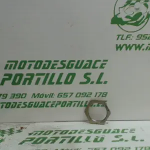 Foto de Tuerca de maza embrague Piaggio Typhoon 50 referencia 62-16-5930