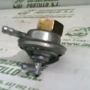 Foto de Grifo gasolina Sym Orbit 50 4T referencia 107-17-9235