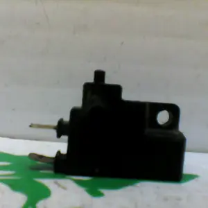 Foto de Sensor de freno delantero Kawasaki Gpz 500 referencia 132-18-43254 foto 2