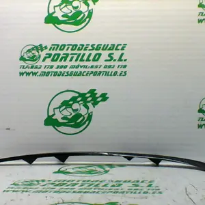 Foto de Embellecedor del frontal Piaggio MP3 YOURBAN 300 LT referencia 440-21-36773 foto 5