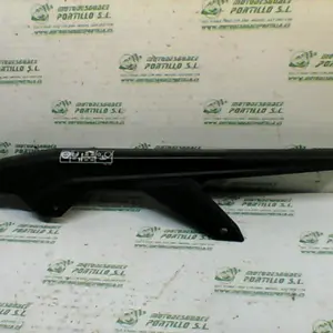 Foto de Cubre cadena Honda CBR650 FA referencia 104-18-13332 foto 2