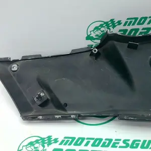 Foto de Carcasa lateral izquierda Yamaha XMAX 250I referencia 283-22-37634 foto 2