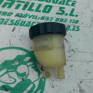 Foto de Depósito del líquido de frenos Honda CB 450 DX referencia 277-18-18549 foto 6