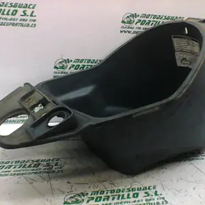 Foto de Porta-casco Daelim Cordi 50 referencia 189-19-23033 foto 3