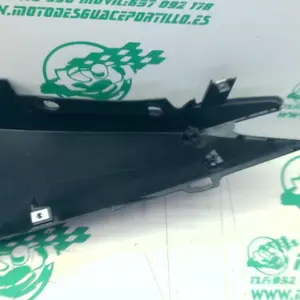 Foto de Carcasa lateral trasera derecha Honda FORZA 125 referencia 396-25-48987 foto 7