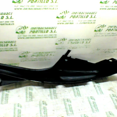 Foto de Carcasa lateral trasera derecha Hyosung GT 250 I COMET referencia 197-18-16242