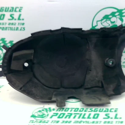 Foto de Embellecedor de tapa cárter Yamaha Xenter 125 referencia 446-22-40783