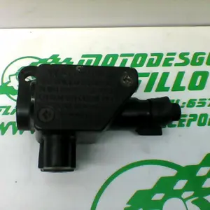 Foto de Bomba de freno delantero Peugeot TWEET 125 15-18 referencia 111-18-49139 foto 3