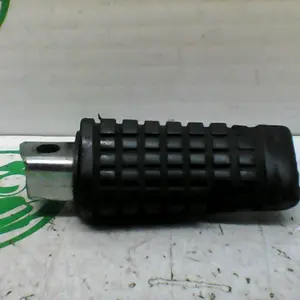 Foto de Reposapies delantero derecho Kawasaki Gpz 500 referencia 132-18-43251 foto 4