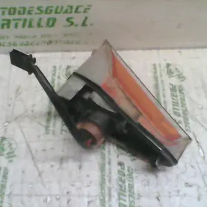 Foto de Intermitente delantero izquierdo Honda Forza 250 referencia 234-18-16018 foto 3