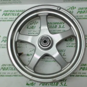 Foto de Llanta delantera Suzuki Burgman 250 i referencia 178-16-2081