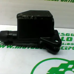 Foto de Bomba de freno delantero Peugeot TWEET 125 15-18 referencia 111-18-49139 foto 28