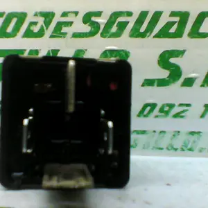 Foto de Relé Peugeot ELYSTAR 125 referencia 354-20-43080 foto 25