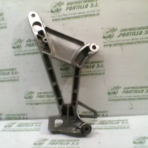 Foto de Estribera trasera derecha Honda VFR 750 referencia 141-17-10010 foto 1