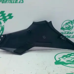 Foto de Carcasa lateral derecha Kawasaki Z 900 referencia 6-24-47491 foto 5
