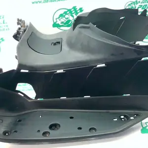 Foto de Suelo Yamaha XMAX 250I referencia 283-22-37647 foto 4