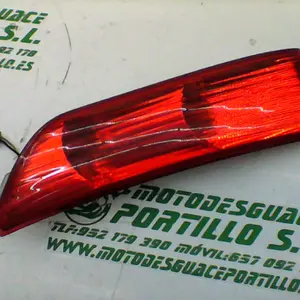 Foto de Intermitente trasero derecho Piaggio X8 200 referencia 264-18-18351 foto 4