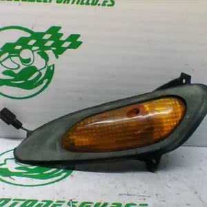 Foto de Intermitente delantero izquierdo Kymco Scout 50 referencia 198-21-34171 foto 3