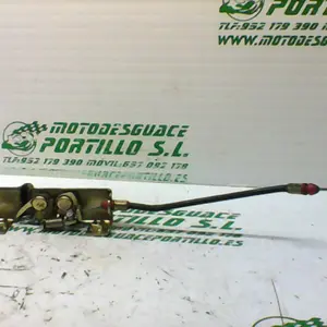 Foto de Cerradura del asiento Daelim ns III125 referencia 22-19-22307 foto 4