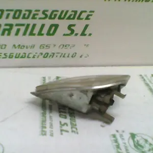 Foto de Intermitente trasero izquierdo Piaggio Liberty 50 2T referencia 68-16-11170 foto 4