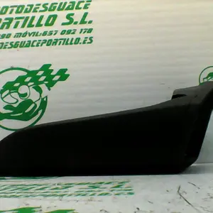 Foto de Entrada de aire lateral derecha Yamaha YBR 125 referencia 99-20-37020 foto 3