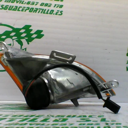 Foto de Intermitente delantero izquierdo Honda ARROBA 125 referencia 372-21-38249