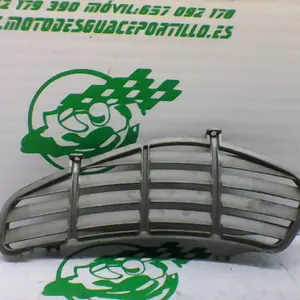 Foto de Entrada de aire lateral derecha Vespa GT 200 L referencia 138-22-34379 foto 3
