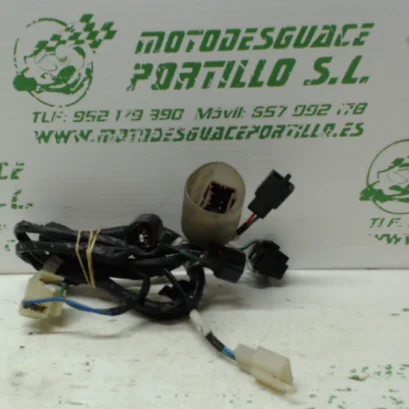 Foto de Instalación del faro Honda Forza 250 referencia 234-18-16012