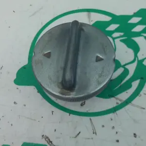 Foto de Tapón de deposito de gasolina Honda PS 125 referencia 106-24-47751 foto 16