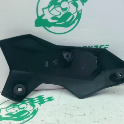 Foto de Quilla izquierda Kawasaki Z 900 referencia 6-24-47533