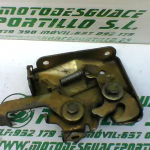 Foto de Cerradura del asiento Piaggio Typhoon 50 referencia 67-20-27323 foto 7